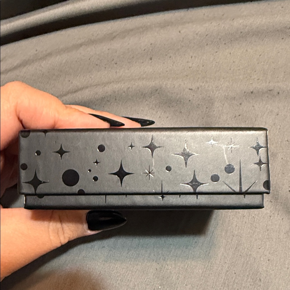 Baublebar Disney Evil Queen Earrings - Picture 6 of 9